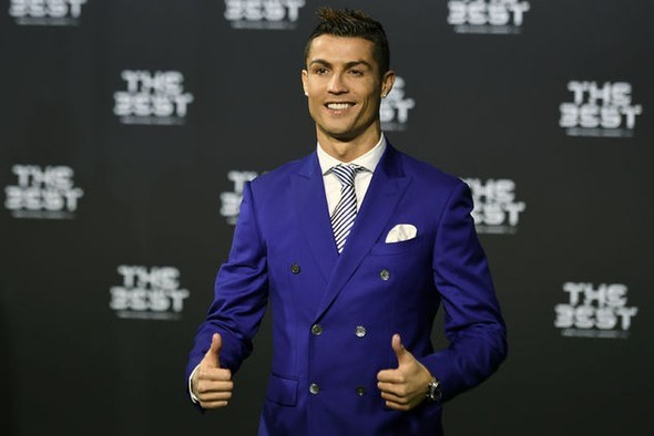 FIFA yılın futbolcusu ödülü Ronaldo'nun oldu