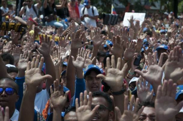 Venezuella'da protesto gösterilerinde 7 ölü