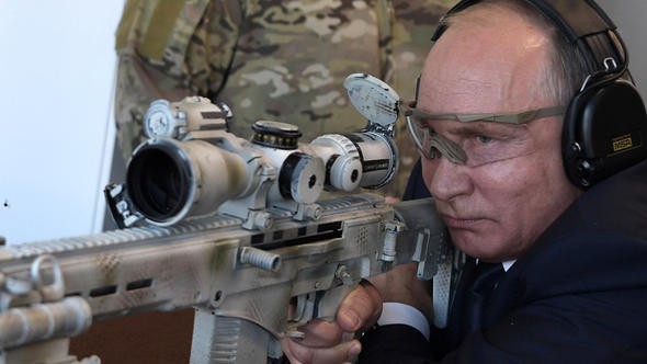 Putin 600 metreden vurdu