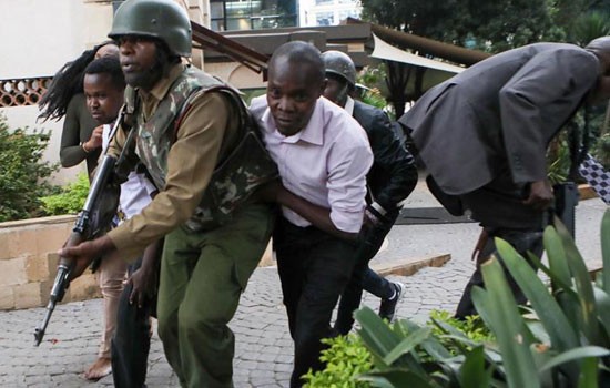 Nairobi'de otele bombalı, silahlı saldırı: 14 ölü