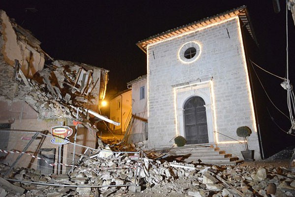 İtalya'da üst üste iki deprem