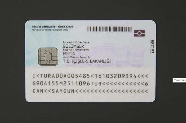 Yeni çipli kimlik kartları dağıtılmaya başlandı