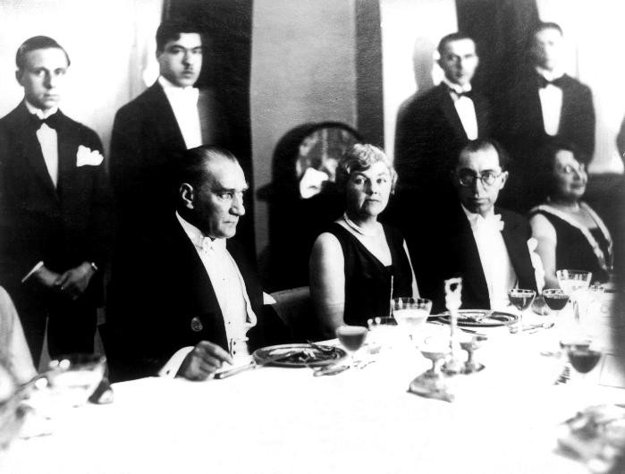 Arşivden Atatürk fotoğrafları