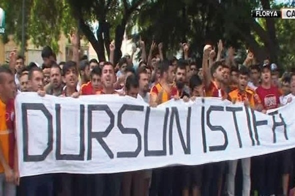Galatasaray taraftarı Florya'yı bastı