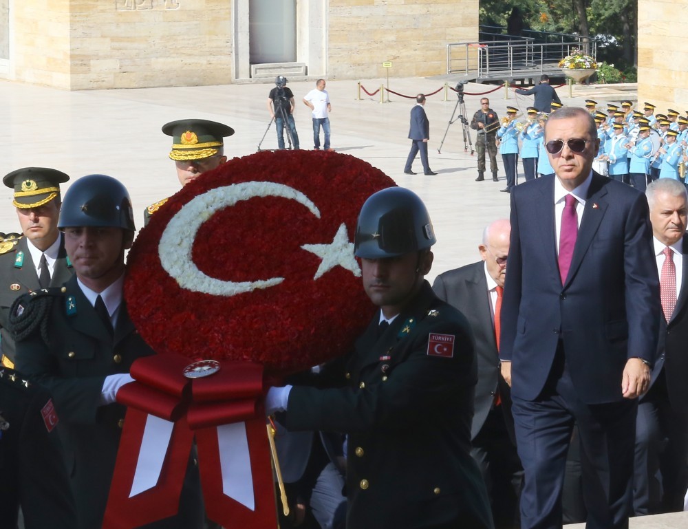Erdoğan Anıtkabir Özel Defteri'ne ne yazdı?