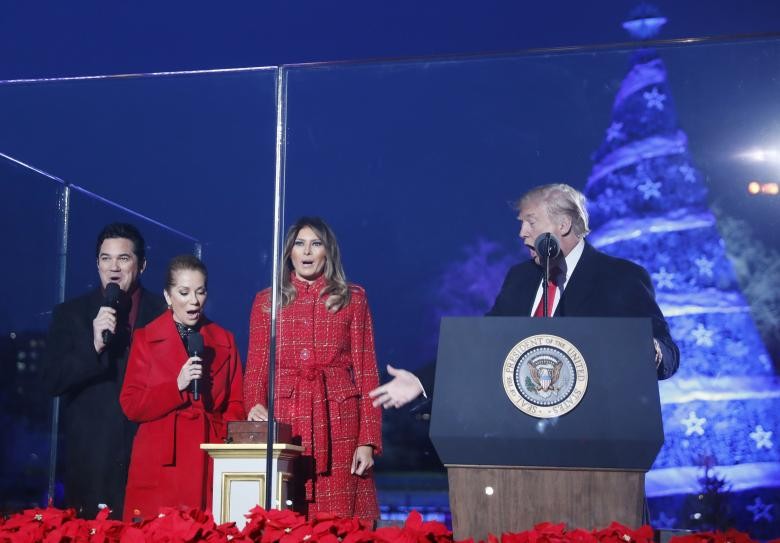 Donald ve Melania Trump ilk Ulusal Noel Ağacı ışığını yaktı