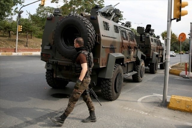 Türk zırhlısı Ejder Yalçın yabancı rakiplerine fark attı
