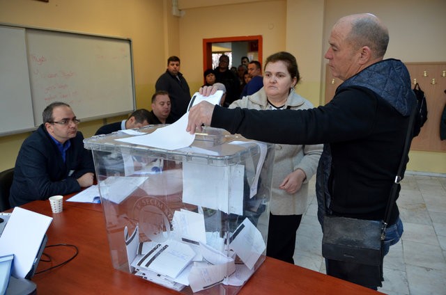 Bulgaristan'daki seçimlerde Türklere 'Kiril' işkencesi
