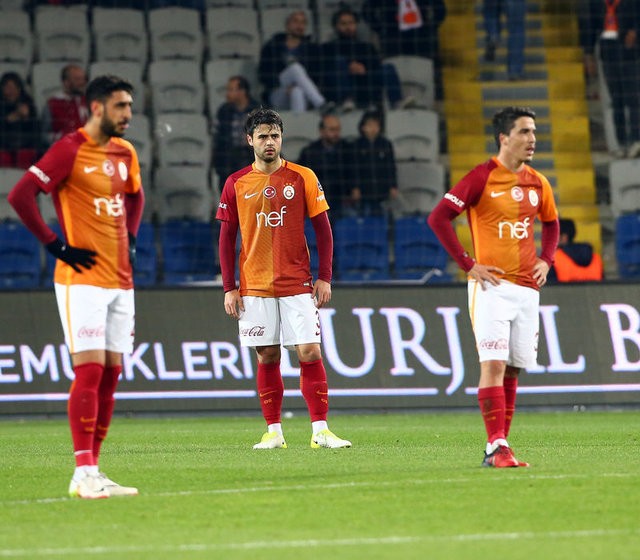 Galatasaray'da kimler gidecek, kimler kalacak?