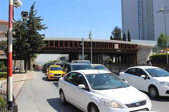 İBB Gezi Parkı'na yapılacak köprünün görüntülerini paylaştı