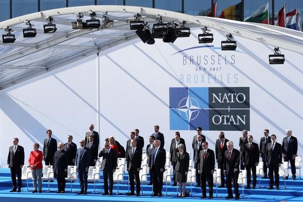NATO Zirvesi'nden dikkat çeken kareler