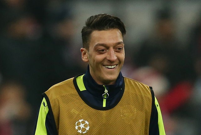 Mesut Özil'den 200 bin TL'lik evlilik teklifi