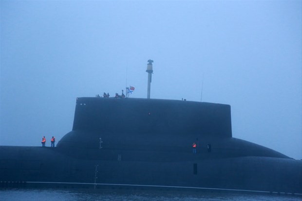 Devasa Rus denizaltısı büyüledi