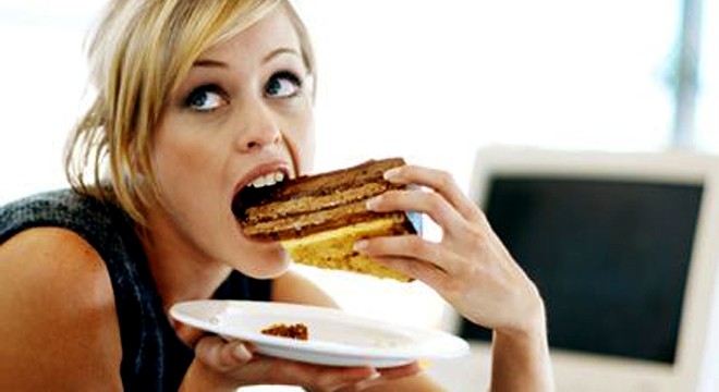 Sürekli aç hissetmenizin 8 nedeni
