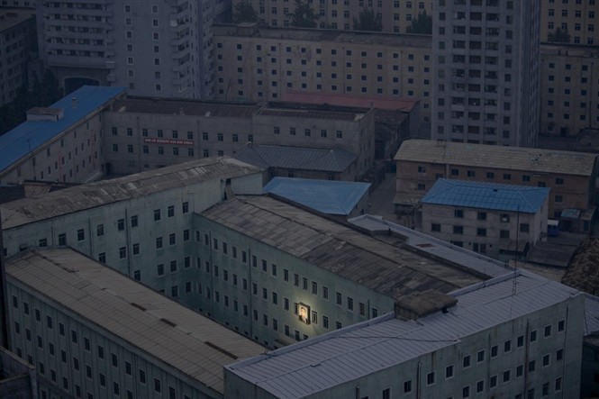 Kuzey Kore'nin takıntısını gösteren garip ve muazzam binaları