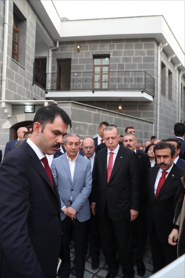Cumhurbaşkanı Erdoğan, Sur'u gezdi