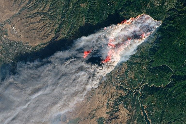 NASA ABD'deki yangınları uzaydan görüntüledi
