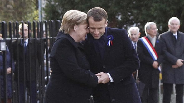 Merkel ve Macron'un zor anları...