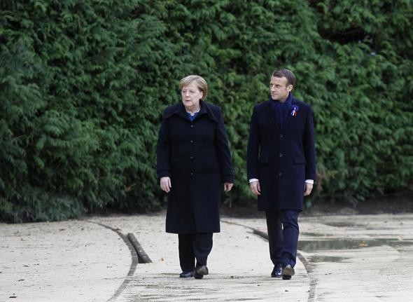 Merkel ve Macron'un zor anları...