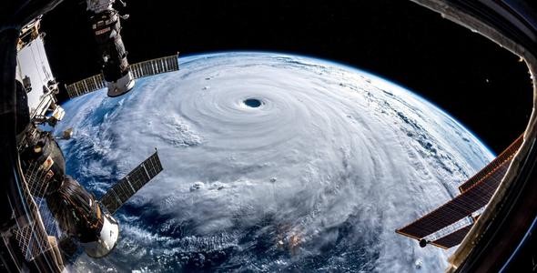 NASA, turuncu Dünya fotoğrafı paylaştı