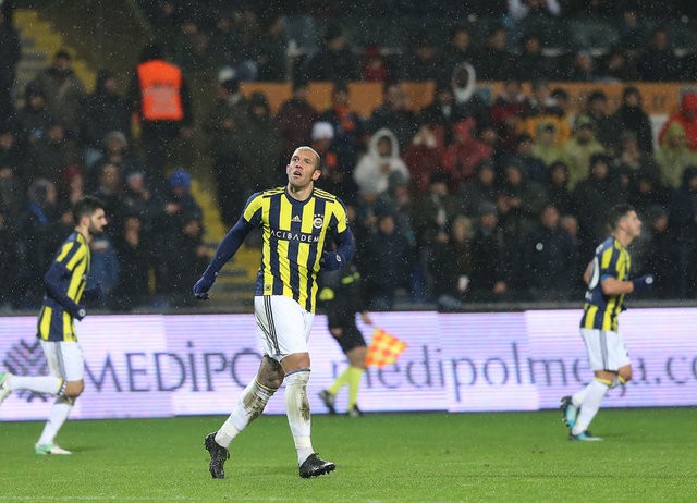 Fenerbahçeli yıldızı ölümle tehdit ettiler