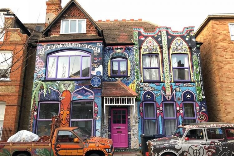 Londra’nın en renkli evi