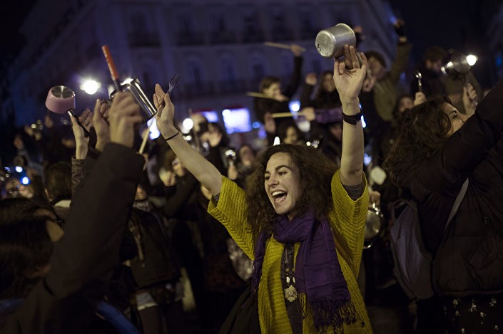 İspanya'da 24 saatlik feminist grev