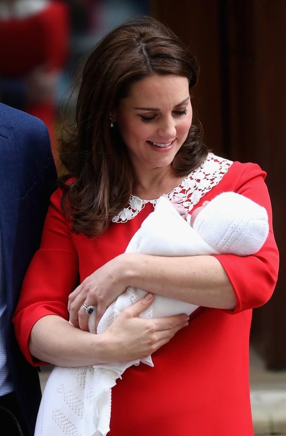 İngiliz kraliyet ailesinin üçüncü bebeği doğdu! İşte cinsiyeti...