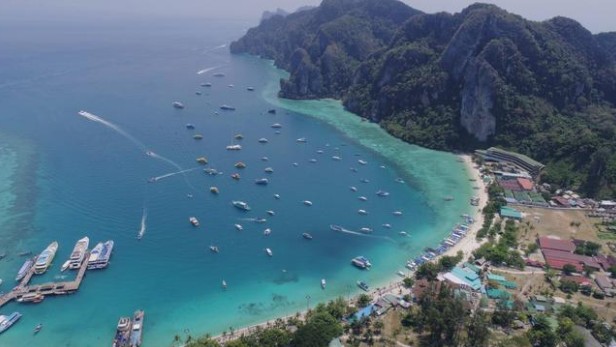 Dünyanın en ünlü plajı turiste kapatılıyor