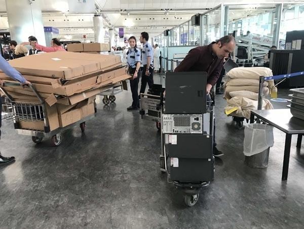 Oy sandıkları Atatük Havalimanı'na getirildi