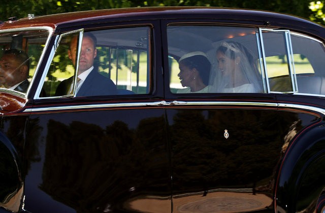 Prens Harry ile Meghan Markle evlendi