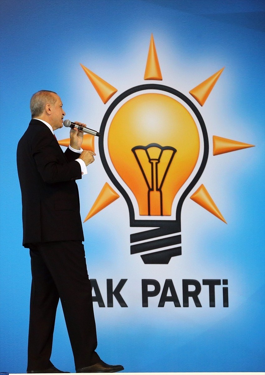 Erdoğan'ın seçim beyannamesini açıkladığı toplantıdan dikkat çeken kareler