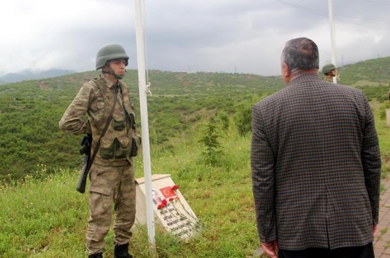 PKK'nın şehit ettiği 33 silahsız askeri anma töreni