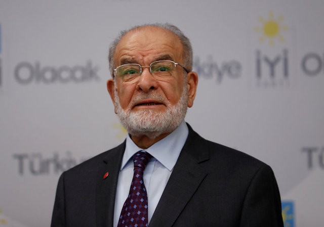 Uzman Bowden, Türk siyasetçilerin beden dilini yorumladı