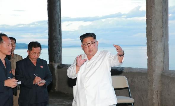 Kim Jong-un  ilk kez herkesin içinde eleştirdi