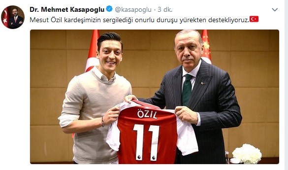 Mesut Özil'e Türkiye'den destek yağıyor!