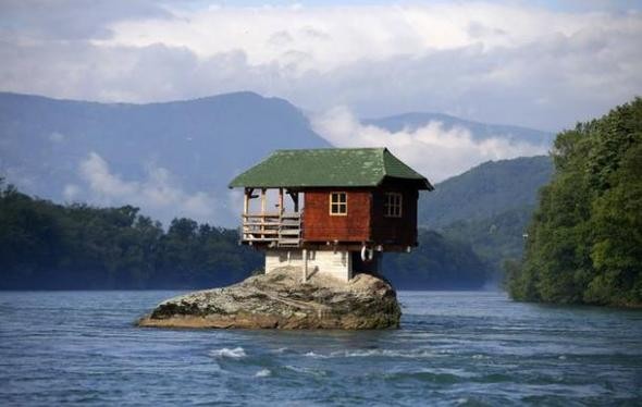 İşte dünyanın en garip tasarımlı evleri...