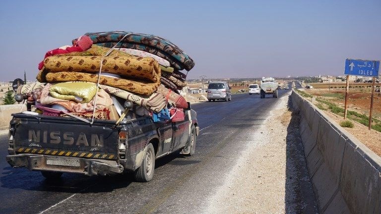 İdlib'de 30 bin kişi evlerini terk etti