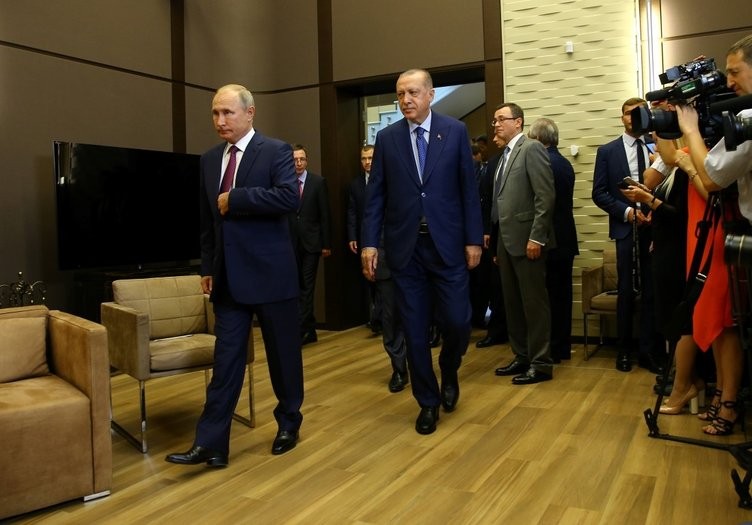 Putin, Erdoğan'ı Soçi'de böyle karşıladı 