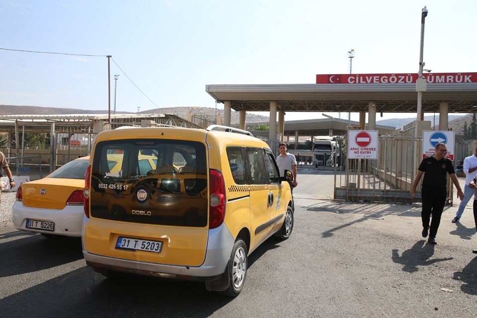 Cilvegözü Sınır Kapısı önünde taksici eylemi
