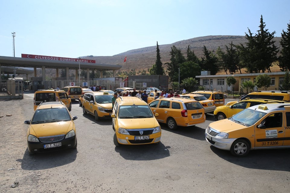 Cilvegözü Sınır Kapısı önünde taksici eylemi