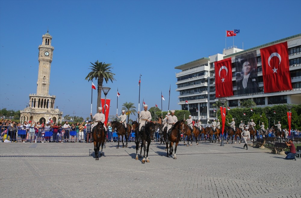 İzmir'in düşman işgalinden kurtuluşunun 96. yıl dönümü