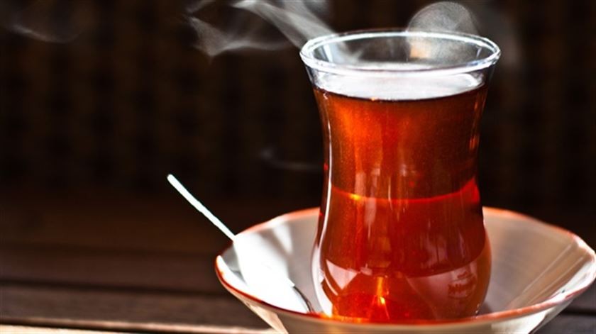 Sıcak çayı böyle tüketirseniz ölümcül oluyor!