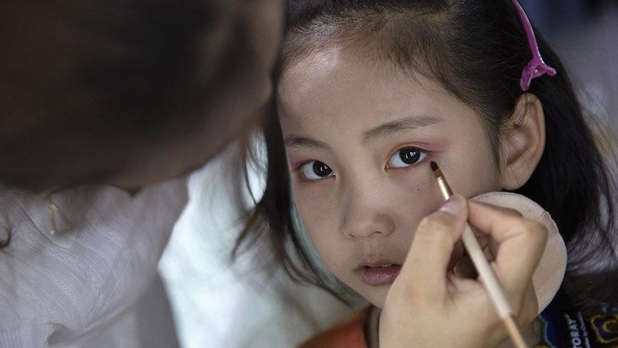 Çin'de çocuk model olmanın ücreti 3 bin euro