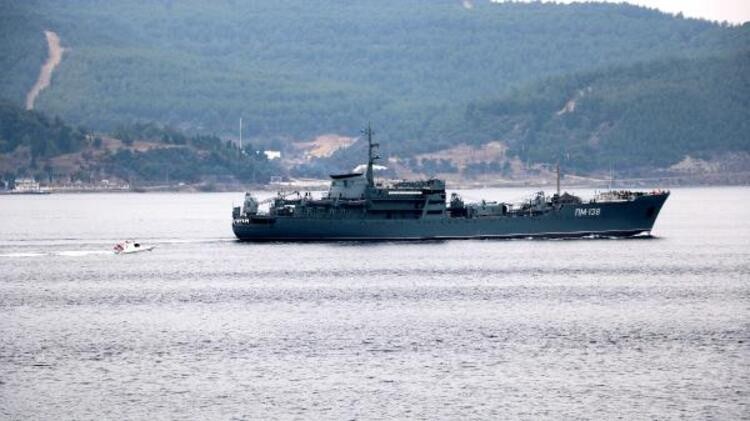 Rus savaş gemileri, peş peşe Çanakkale Boğazı'ndan geçti