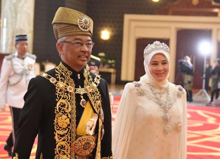 Malezya Kraliçesi 'Kuruluş Osman' dizisinin hayranı çıktı