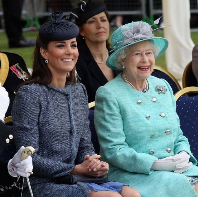 Kate'den Kraliçe'ye NATO desteği