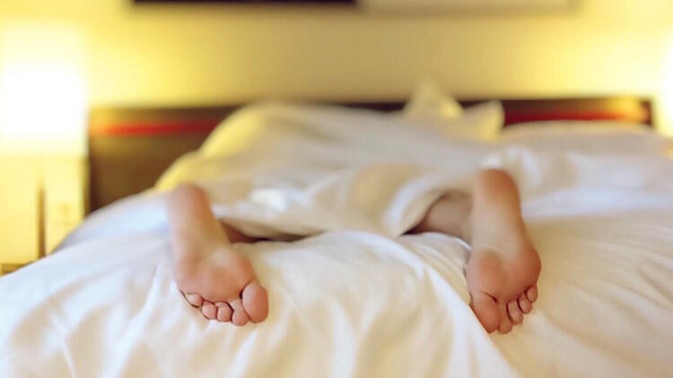 Günde 6 saatten az uyumak vücut için neden tehlikeli?