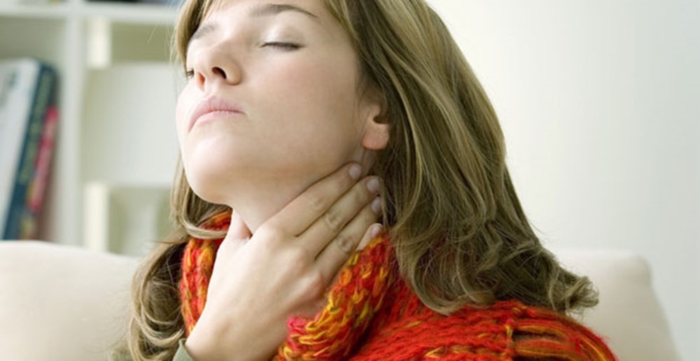 Boğaz ağrısını geçirmek için 12 öneri