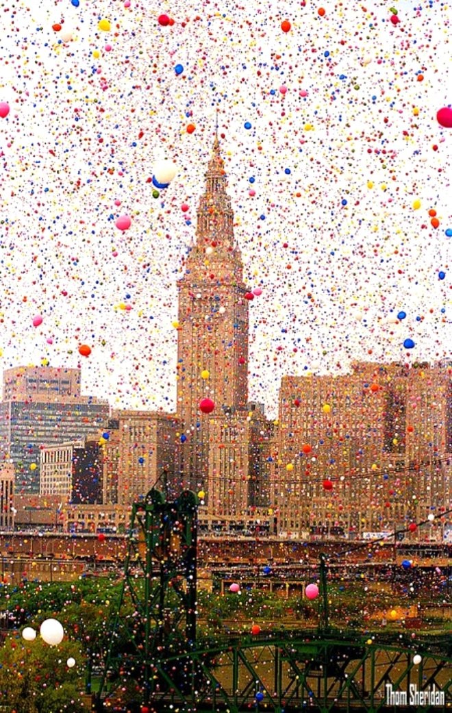 Göğe salınan bir buçuk milyon balon balıkçıların sonu oldu